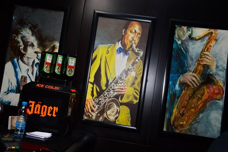 Jazz Bar Entertainment